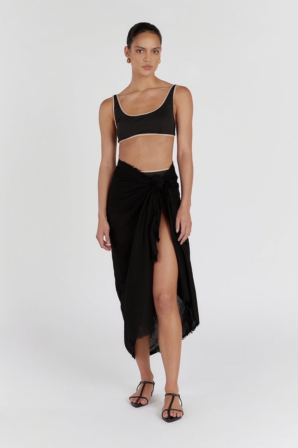 BAILEY BLACK CONTRAST SCOOP TOP