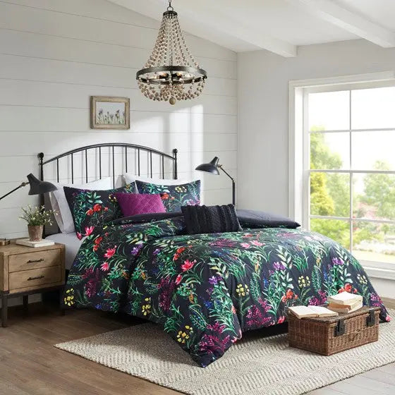 5 Piece Comforter Set Black Full/Queen