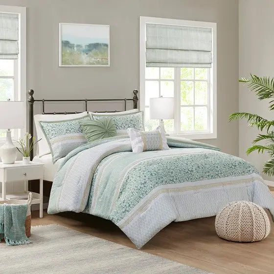 5 Piece Seersucker Comforter Set with Throw Pillows Green Cal King