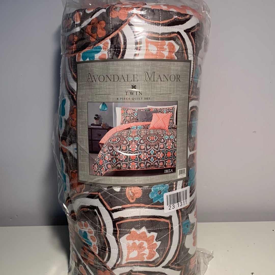 Avondale Manor Ibiza 4-Piece Coral Quilt Set